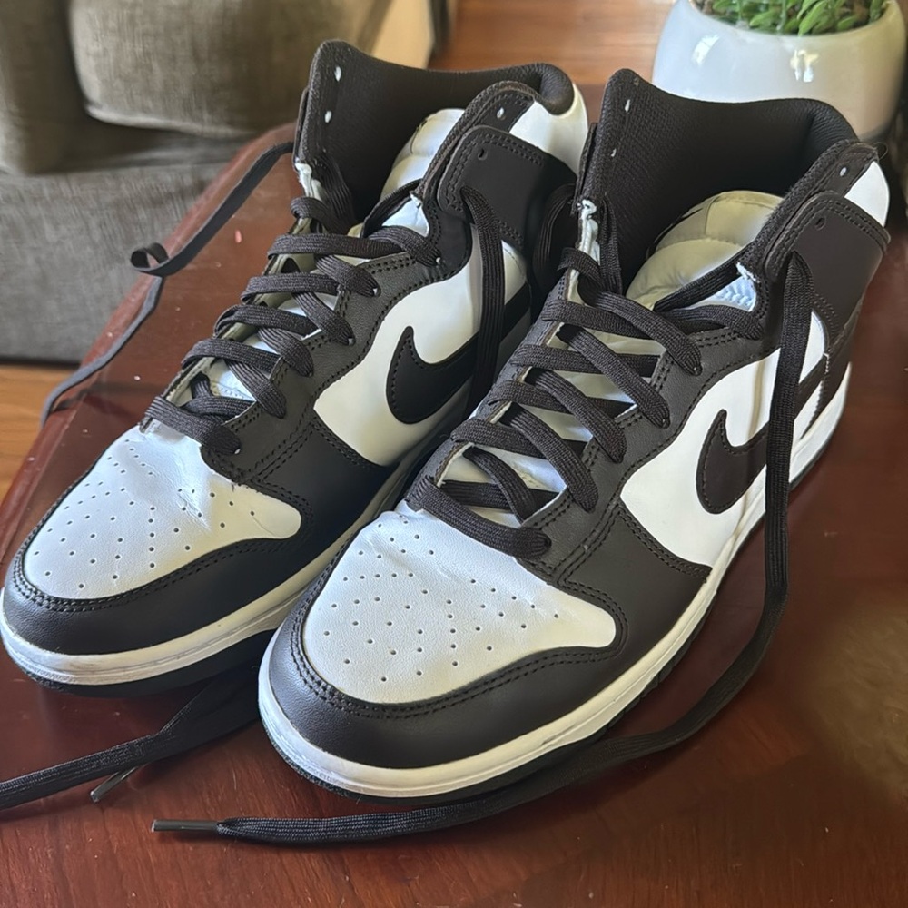 Men’s high top Dunks, size 10